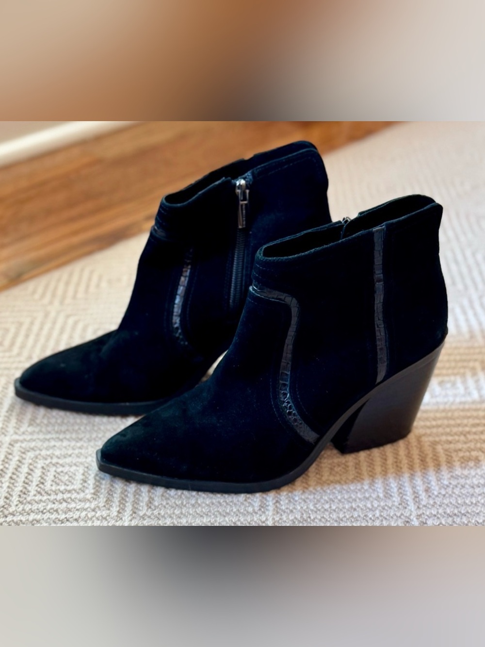 Vince Camuto Granda Black Suede Croco Print Trim Ankle Booties Women’s 7 1/2
